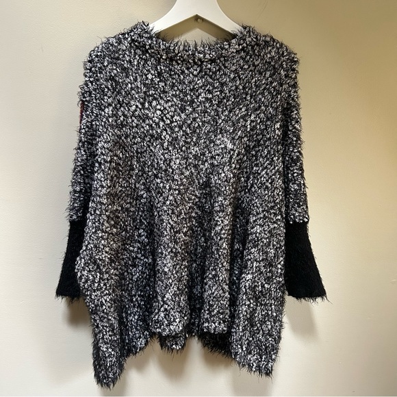 Oversized Boxy Knit Art To Wear Mixed Media Eyelash Fringe Sweater Top One Size - Picture 10 of 15